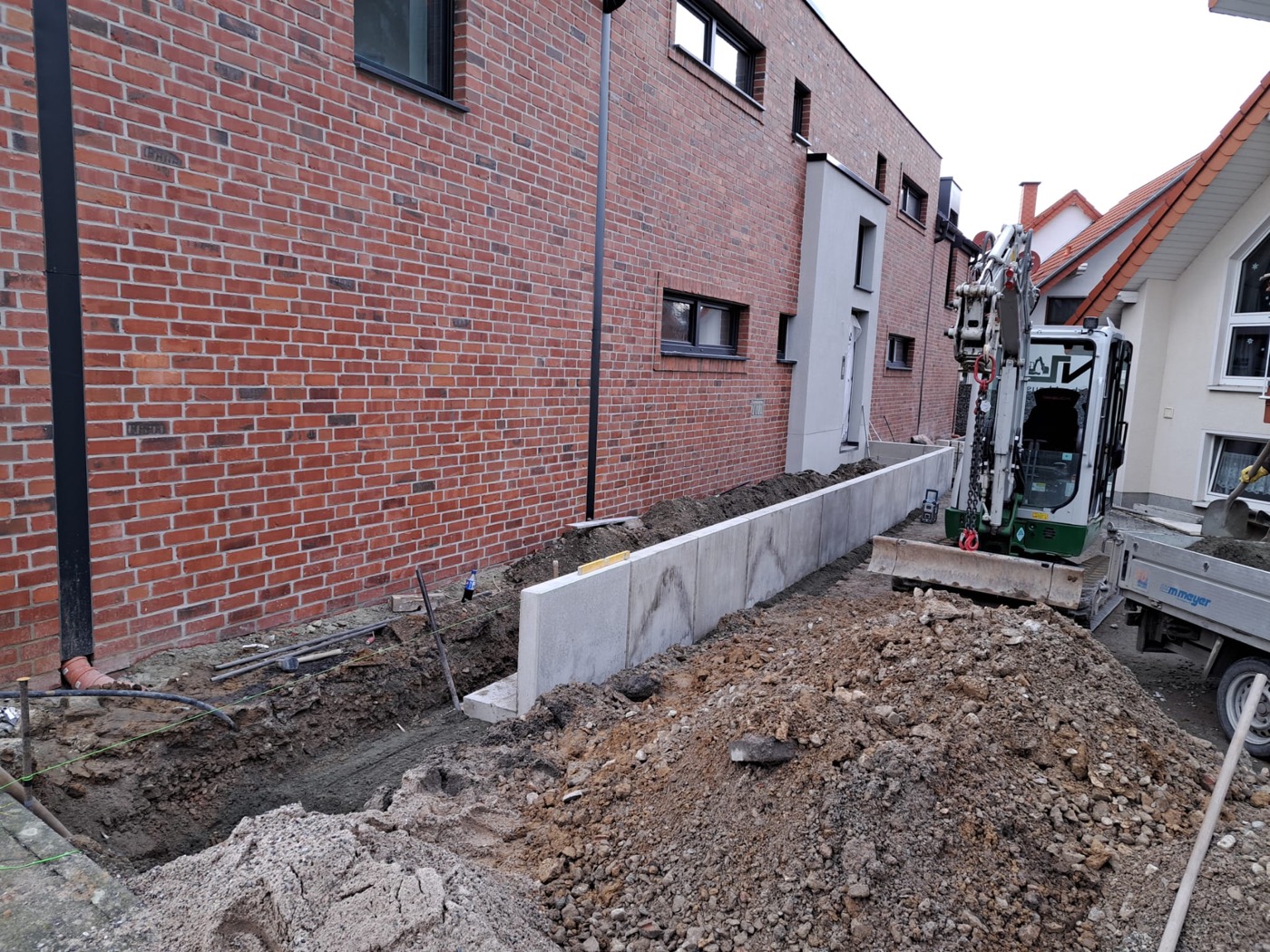 Kantensteine & Erdarbeiten — Lause Baggerarbeiten