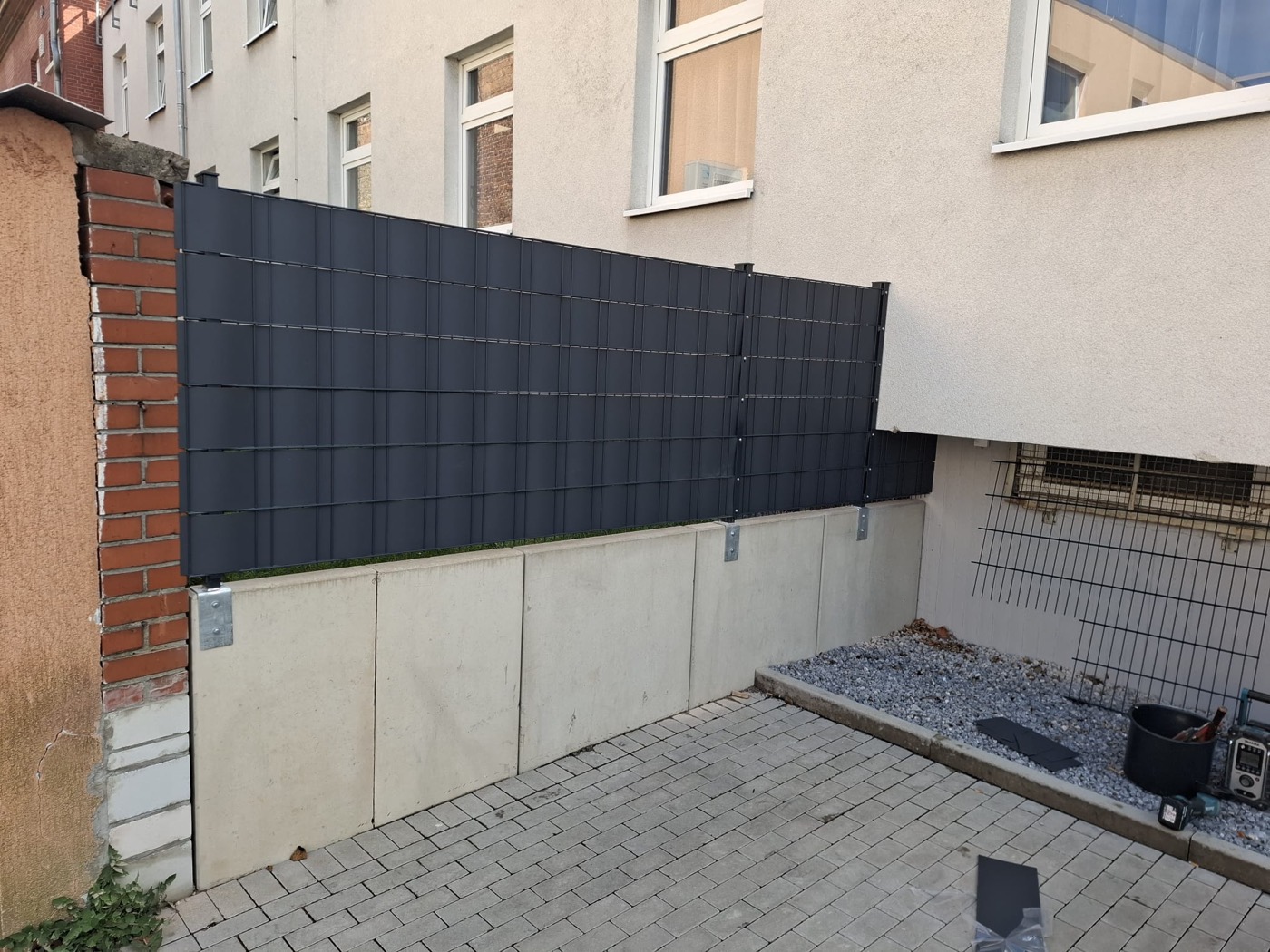 Sichtschutz-Zaun — Lause Baggerarbeiten